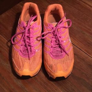 Women’s size 11 Nike air max